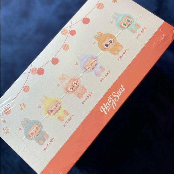 SEALED Have A Seat Labubu - Picture 2 of 3